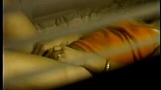 एक dildo संग केहि गुदा सम्मिलन