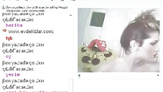 पागल पतिले उनको सुन्दर गोरो पत्नीलाई आफ्नो सबैभन्दा मिल्ने साथीसँग साझा गरे र फिल्माया, धिक्कार